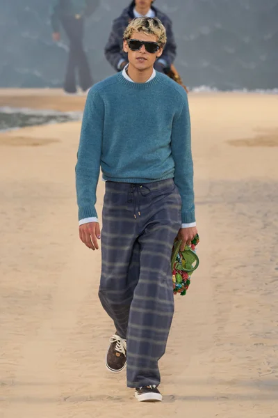 Look 26